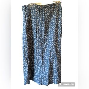 Women’s Liz Claiborne maxi skirt 34” A292AR1